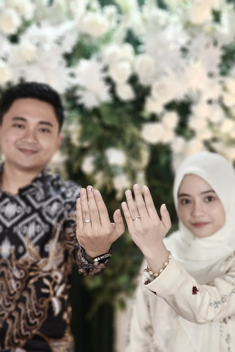 Cincin lamaran kami
